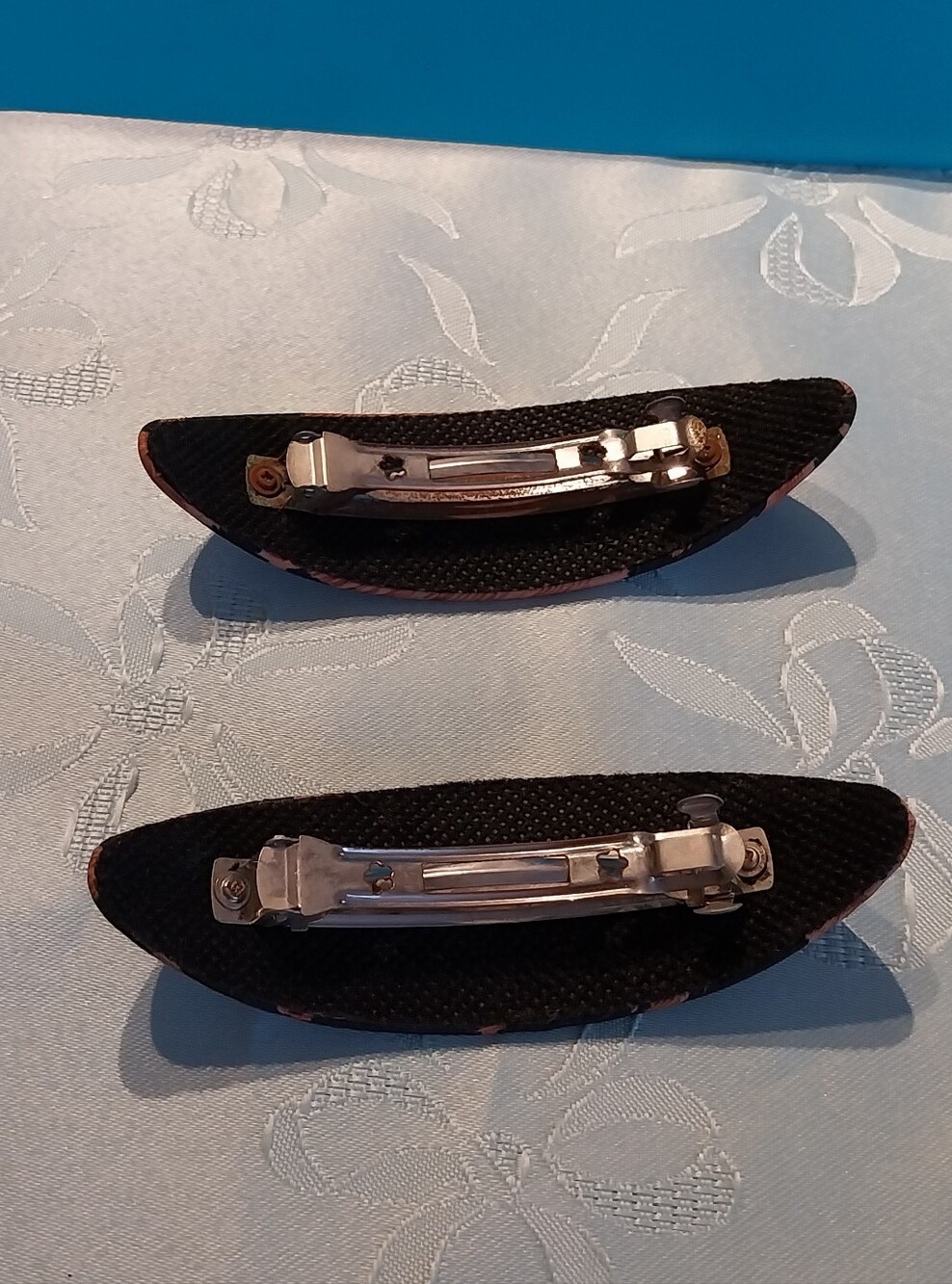 2 Leopard Print Oval Hair Clips - Brown and Black - Picture 3 of 4